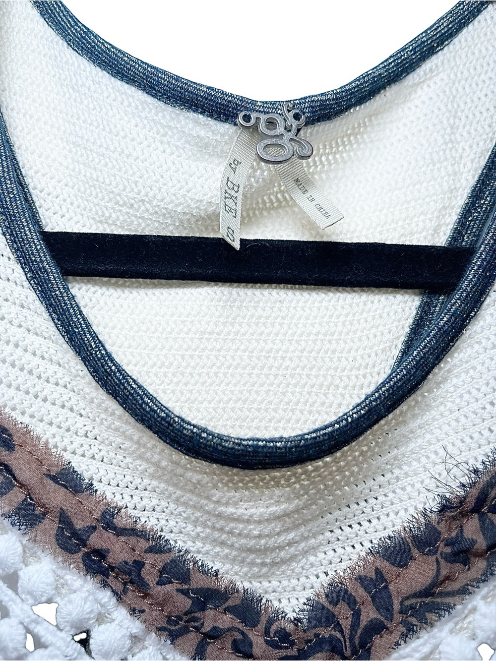 Gimmicks By BKE Sleeveless Olive Knit Tank with White Crochet Panels Size Small - Picture 8 of 14